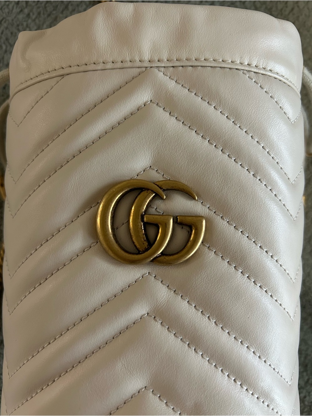 Gucci GG Marmont Mini Bucket Bag - Picture 3 of 12